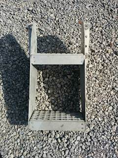 Mack Vision CXN613 Left Step for a 2007 Mack CXN613