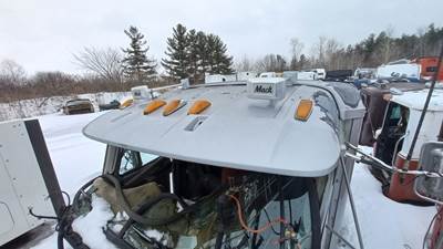 Mack CH613 Sun Visor