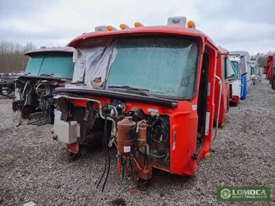 Mack Granite GU813 Sun Visor for a 2009 Mack GU813
