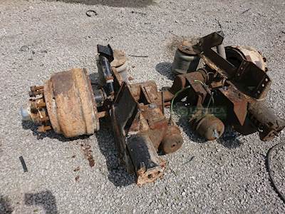 Hendrickson Tag / Pusher Axle for a 1999 Volvo WG