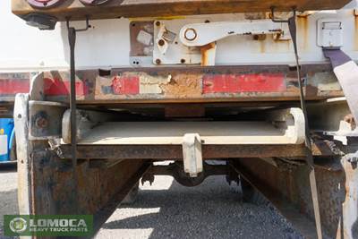 Hino 185 Tailgate / Decklid