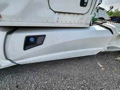 Kenworth T680 Left Tank Fairing