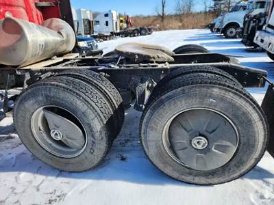 Freightliner Cascadia 126 Tire