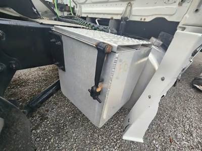 Freightliner Cascadia 126 Tool Box