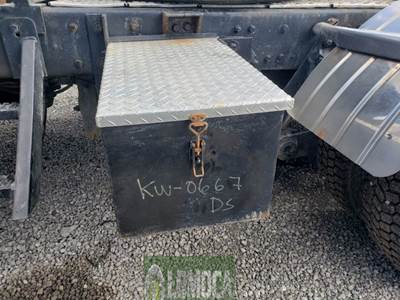 Kenworth T800 Tool Box