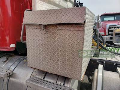 Mack Pinnacle CHU613 Tool Box for a 2015 Mack CHU613