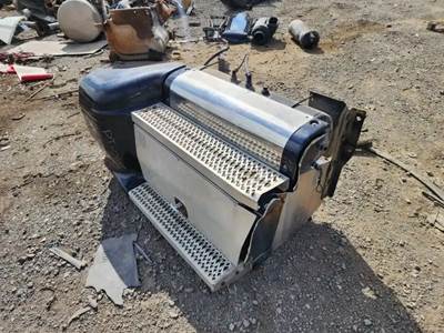 Peterbilt 386 Tool Box