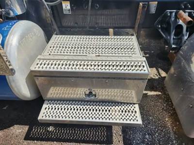 Peterbilt 389 Tool Box