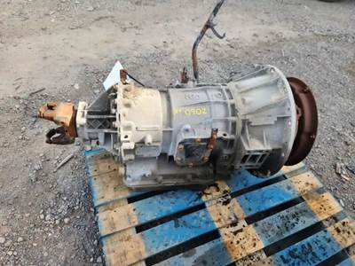 Allison 2100 RDS Transmission for a 2013 Peterbilt 330
