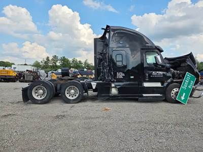 Detroit Transmission for a 2019 Freightliner Cascadia 126
