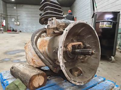 Eaton-Fuller RTLO18918B Transmission for a 2017 Peterbilt 367