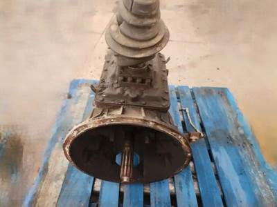 Eaton-Fuller FS5406N Transmission for a 2004 International 4300