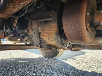 Eaton-Fuller FS5406S Transmission for a 2005 Hino 268