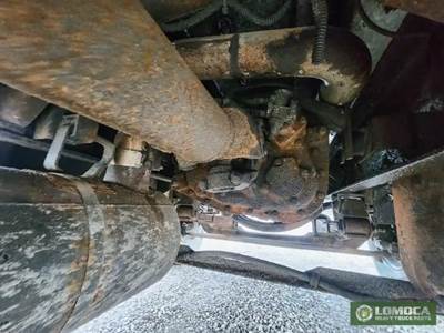 Eaton-Fuller RT8709B Transmission for a 2002 GMC C7500