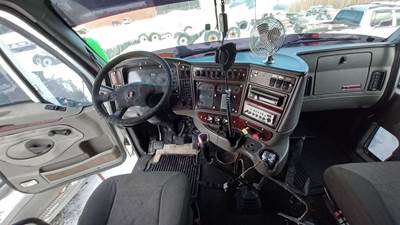 Eaton-Fuller RTLO16913A Transmission for a 2005 Kenworth T2000