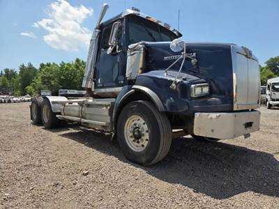 Eaton-Fuller RTLO16918B Transmission for a 2013 Western Star 4900 SA