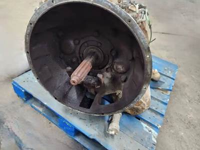 Eaton-Fuller RTLO16918B Transmission for a 2016 Peterbilt 567