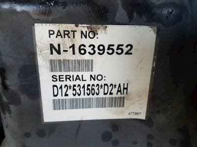 Volvo VED12 Valve Cover for a 2012 Volvo VNL