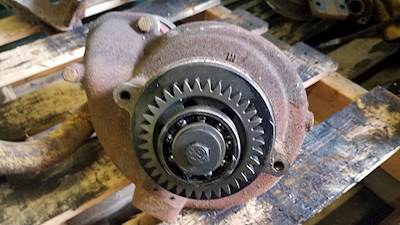 Caterpillar C13 Water Pump for a 2007 Kenworth T600
