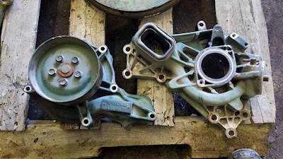 Volvo VED13 Water Pump for a 2012 Volvo VNL