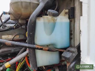 Freightliner Columbia 120 Windshield Washer Reservoir