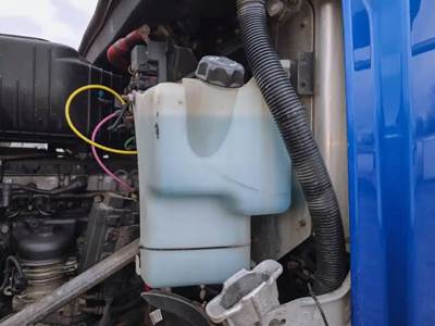 Freightliner Coronado 122 SD Windshield Washer Reservoir for a 2019 Freightliner 122SD