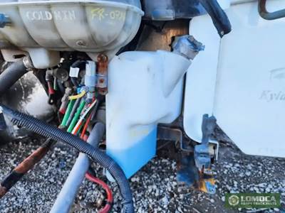 Freightliner ST120 Windshield Washer Reservoir