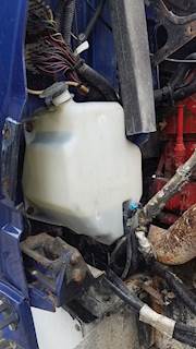 International 9900i Windshield Washer Reservoir