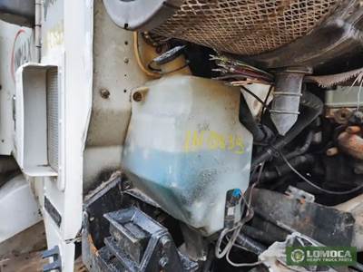 International 9900i Windshield Washer Reservoir