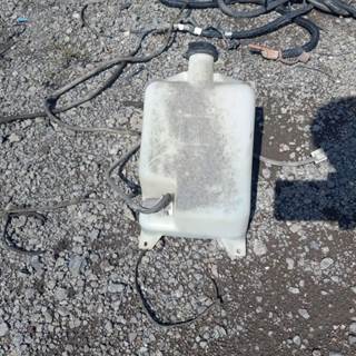 Kenworth T800 Windshield Washer Reservoir