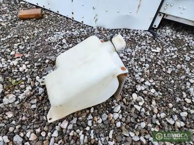 Kenworth T800 Windshield Washer Reservoir
