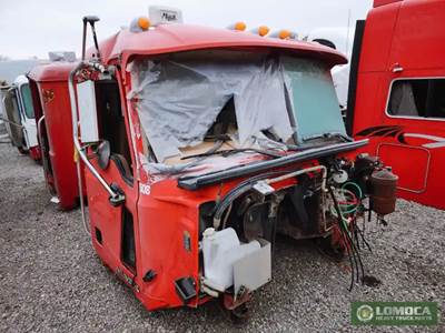 Mack Granite GU813 Windshield Washer Reservoir for a 2009 Mack GU813