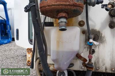 Peterbilt 335 Windshield Washer Reservoir