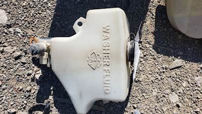 Peterbilt 386 Windshield Washer Reservoir