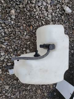 Western Star 5700 Windshield Washer Reservoir