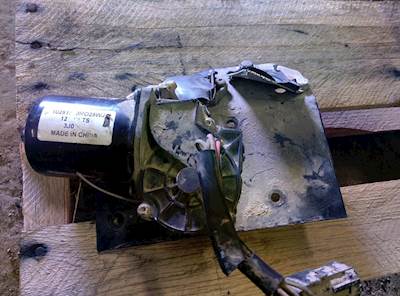 Mack Vision CX613 Windshield Wiper Motor for a 2006 Mack CX 613