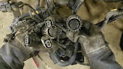 Detroit DD15 Wiring Harness for a 2013 Freightliner Cascadia 125