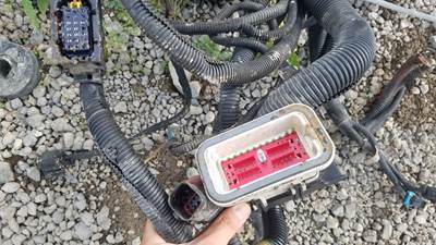 Detroit DD15 Wiring Harness for a 2012 Freightliner Cascadia 125