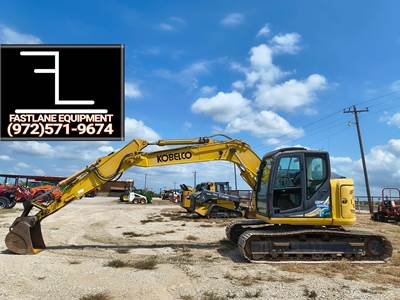 Kobelco SK140SR Excavator