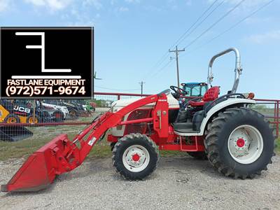 New Holland BOOMER 8N Tractor