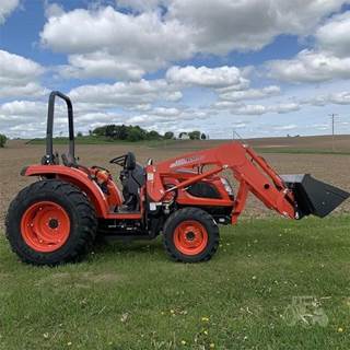 Kioti NS4710HST Tractor
