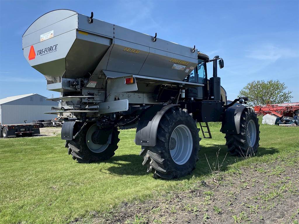2021 Case IH TRIDENT 5550 Dry Fertilizer Applicator For Sale Clear