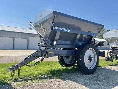 Loftness L1230 Dry Fertilizer Applicator