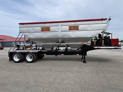 KBH TT2000SF Dry Fertilizer Tender