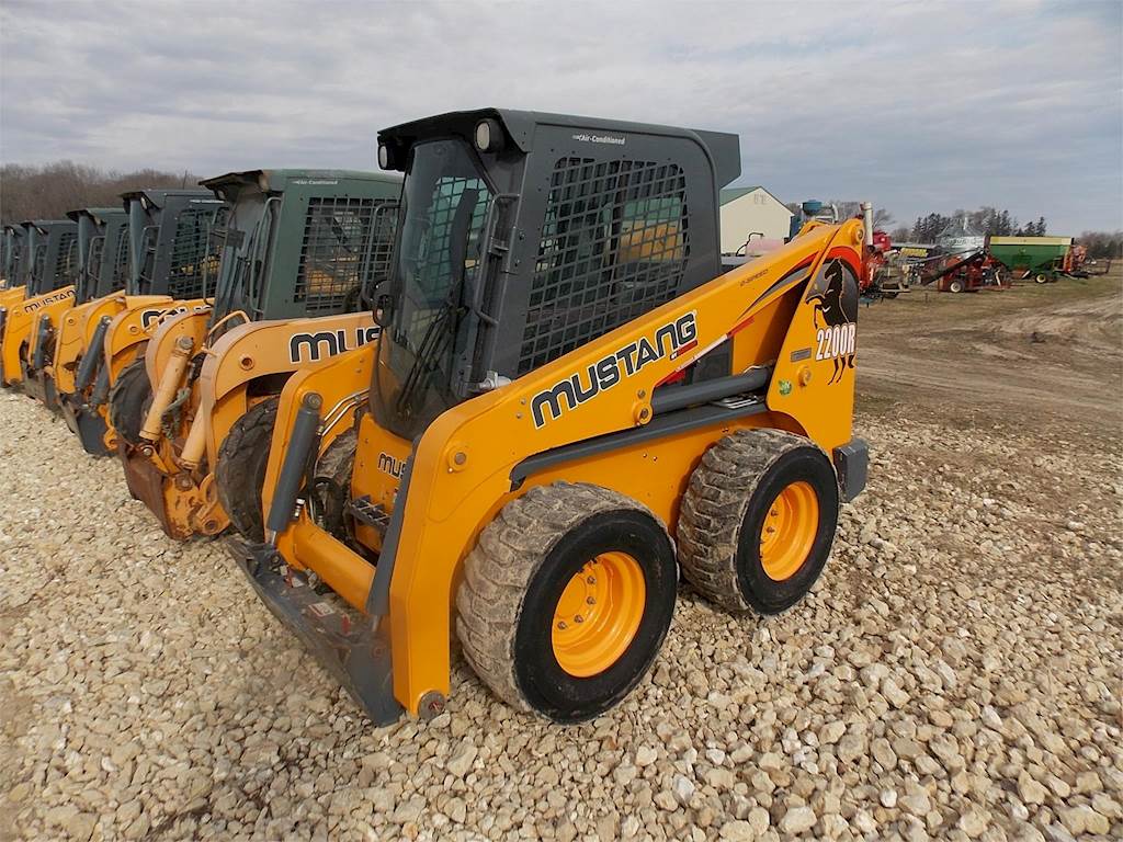 2018 Mustang 2200R Skid Steer For Sale, 1,010 Hours Worthington, IA