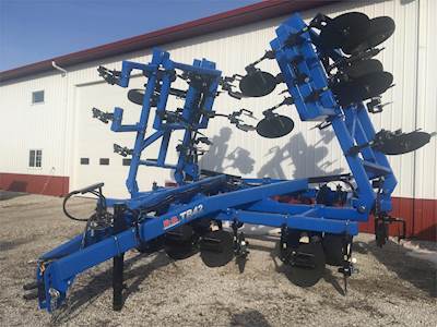 Behnke TB42 Anhydrous Fertilizer Applicator