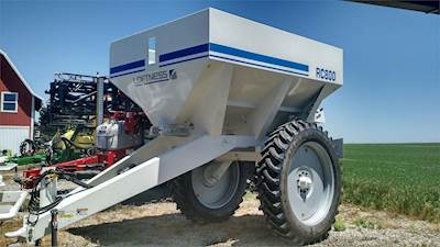 Loftness RC800 Dry Fertilizer Applicator