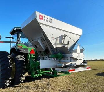 NEWTON CROUCH 20 Dry Fertilizer Applicator