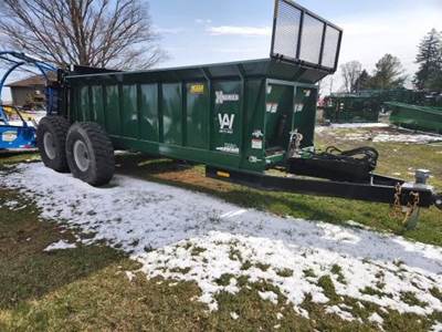Art's Way X550 Dry Manure Spreader