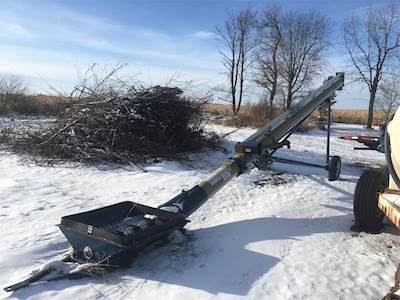 Harvest International T1032